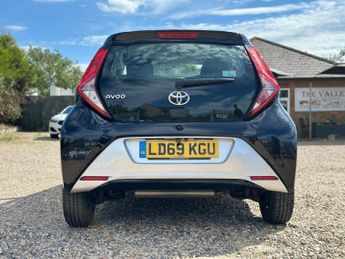 Toyota AYGO 1.0 VVT-i x-play x-shift Euro 6 5dr