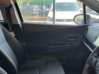Toyota Yaris 1.33 Dual VVT-i Design Multidrive S Euro 6 5dr