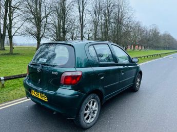 Toyota Yaris 1.3 VVT-i 16v CDX 5dr