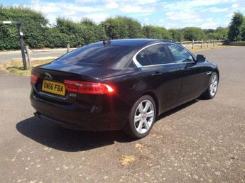 Jaguar XE 2.0d Portfolio Auto AWD Euro 6 (s/s) 4dr
