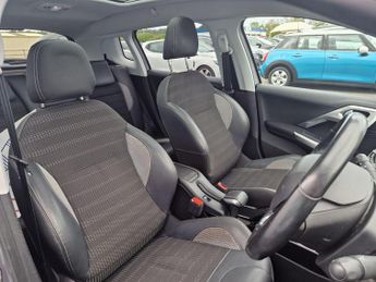 Peugeot 2008 1.2 PureTech Allure Premium EAT Euro 6 (s/s) 5dr