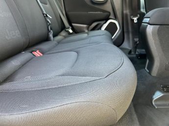 Jeep Renegade 1.4T MultiAirII Longitude DDCT Euro 6 (s/s) 5dr
