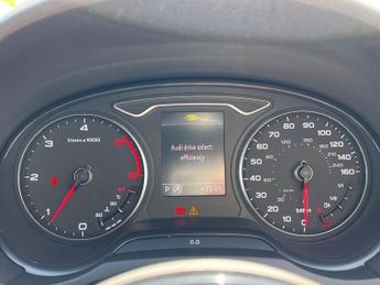 Audi A3 1.6 TDI S line Sportback S Tronic Euro 5 (s/s) 5dr