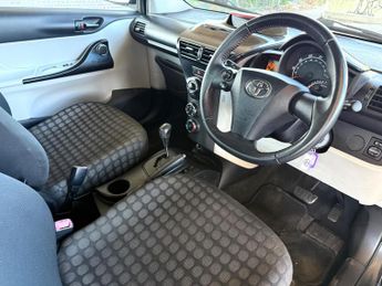 Toyota iQ 1.0 VVT-i Multidrive Euro 5 3dr