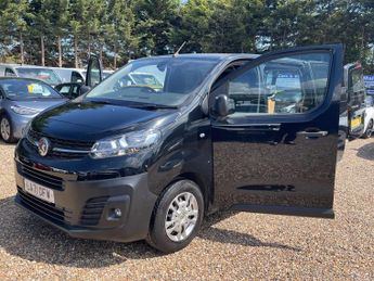 Vauxhall Vivaro 2.0 Turbo D 3100 Dynamic Auto L2 H1 Euro 6 (s/s) 6dr