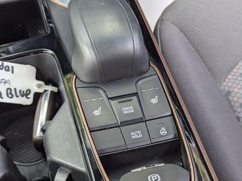 Hyundai IONIQ 28kWh Premium Auto 5dr