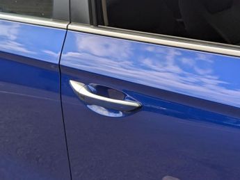 Hyundai IONIQ 28kWh Premium Auto 5dr