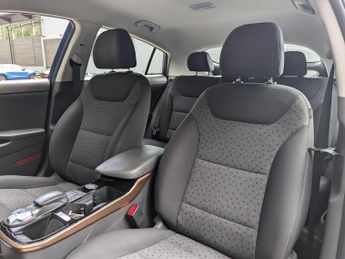 Hyundai IONIQ 28kWh Premium Auto 5dr