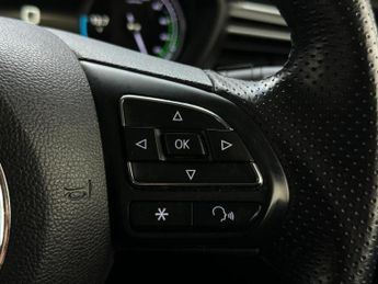 MG MG5 61.1kWh Excite Long Range Auto 5dr
