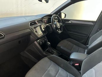 Volkswagen Tiguan 2.0 TDI R-Line Tech DSG Euro 6 (s/s) 5dr