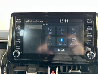 Toyota Corolla 1.8 VVT-h Design Touring Sports CVT Euro 6 (s/s) 5dr