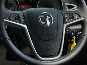 Vauxhall Astra 1.6i Elite Euro 6 5dr