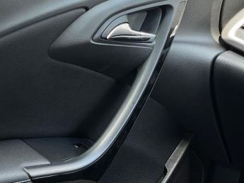 Vauxhall Astra 1.6i Elite Euro 6 5dr