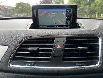 Audi Q3 2.0 TDI S line S Tronic quattro Euro 5 (s/s) 5dr