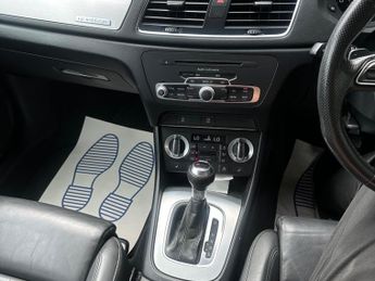 Audi Q3 2.0 TDI S line S Tronic quattro Euro 5 (s/s) 5dr