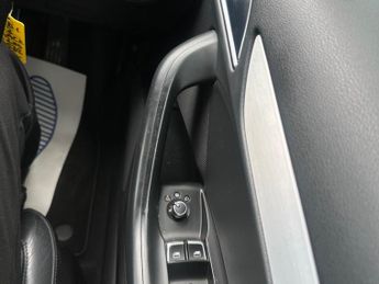 Audi Q3 2.0 TDI S line S Tronic quattro Euro 5 (s/s) 5dr