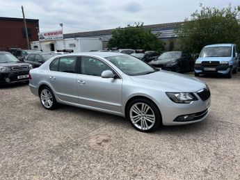 Skoda Superb 2.0 TDI Elegance DSG Euro 5 (s/s) 5dr