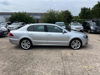 Skoda Superb 2.0 TDI Elegance DSG Euro 5 (s/s) 5dr