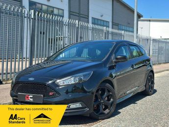 Ford Focus 2.0T EcoBoost ST-3 Euro 6 (s/s) 5dr