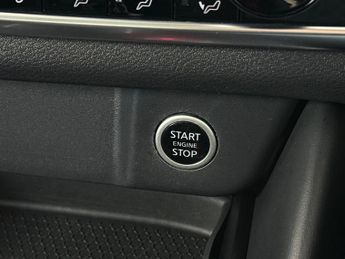 Nissan Qashqai 1.3 DIG-T MHEV N-Connecta XTRON Euro 6 (s/s) 5dr
