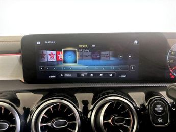 Mercedes-Benz CLA 1.3 CLA180 AMG Line (Premium) Shooting Brake 7G-DCT Euro 6 (s/s)