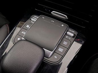 Mercedes-Benz CLA 1.3 CLA180 AMG Line (Premium) Shooting Brake 7G-DCT Euro 6 (s/s)