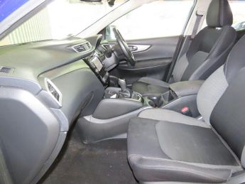 Nissan Qashqai 1.2 DIG-T N-Connecta XTRON Euro 6 (s/s) 5dr