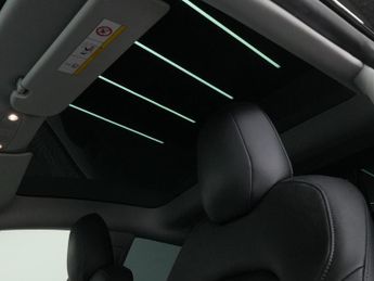 Tesla Model 3 (Dual Motor) Long Range Auto 4WDE 4dr