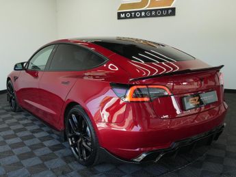 Tesla Model 3 (Dual Motor) Long Range Auto 4WDE 4dr