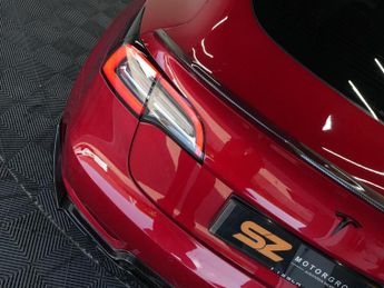 Tesla Model 3 (Dual Motor) Long Range Auto 4WDE 4dr