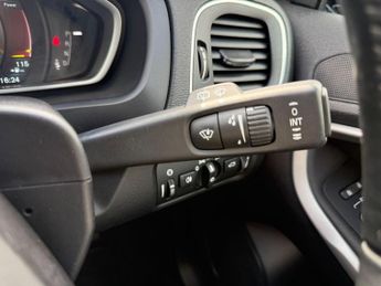 Volvo V40 1.6 T4 SE Powershift 5dr Low Mileage