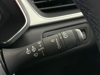 Renault Captur 1.6 E-TECH techno Auto Euro 6 (s/s) 5dr