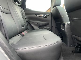Nissan Qashqai 1.6 dCi Tekna XTRON 2WD Euro 5 (s/s) 5dr