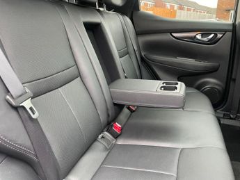 Nissan Qashqai 1.6 dCi Tekna XTRON 2WD Euro 5 (s/s) 5dr
