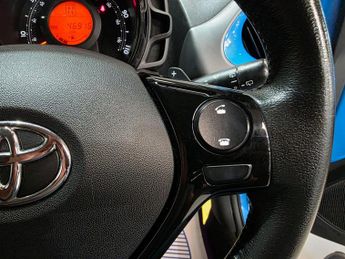 Toyota AYGO 1.0 VVT-i x-press x-shift Euro 6 5dr