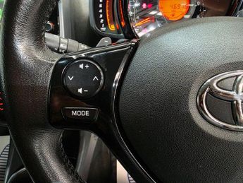 Toyota AYGO 1.0 VVT-i x-press x-shift Euro 6 5dr
