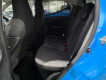 Toyota AYGO 1.0 VVT-i x-press x-shift Euro 6 5dr