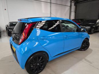 Toyota AYGO 1.0 VVT-i x-press x-shift Euro 6 5dr