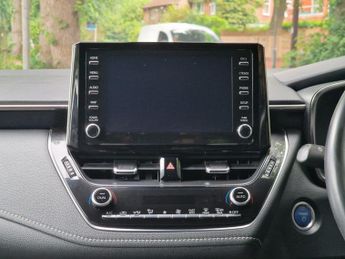 Toyota Corolla 1.8 VVT-h Icon Touring Sports CVT Euro 6 (s/s) 5dr