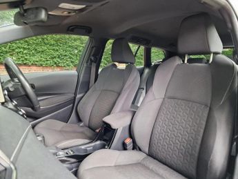 Toyota Corolla 1.8 VVT-h Icon Touring Sports CVT Euro 6 (s/s) 5dr