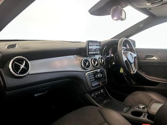 Mercedes-Benz GLA 2.0 GLA250 AMG Line 7G-DCT 4MATIC Euro 6 (s/s) 5dr