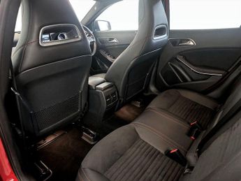 Mercedes-Benz GLA 2.0 GLA250 AMG Line 7G-DCT 4MATIC Euro 6 (s/s) 5dr