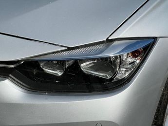 BMW 3 Series 2.0 320d Luxury Auto Euro 6 (s/s) 4dr