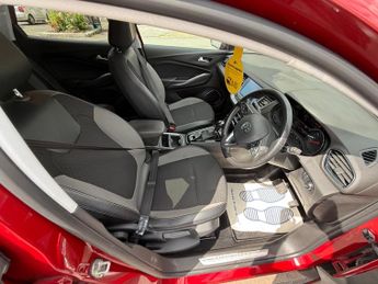 Vauxhall Grandland X 1.2 Turbo Sport Nav Auto Euro 6 (s/s) 5dr