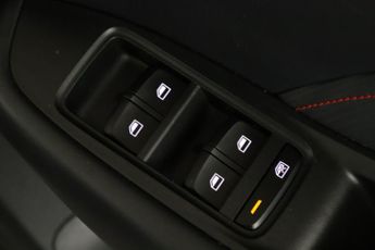 MG MG ZS 72.6kWh Trophy Connect Long Range Auto 5dr