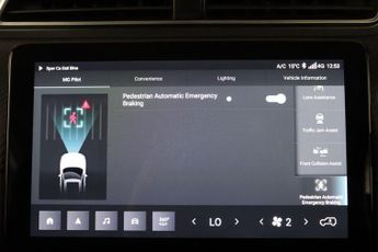 MG MG ZS 72.6kWh Trophy Connect Long Range Auto 5dr