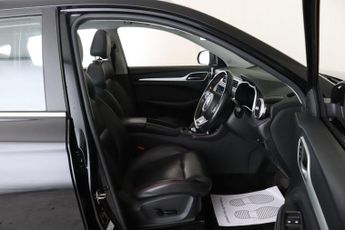 MG MG ZS 72.6kWh Trophy Connect Long Range Auto 5dr