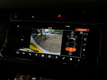 Land Rover Range Rover Evoque 2.0 P300 MHEV R-Dynamic HSE Auto 4WD Euro 6 (s/s) 5dr