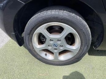 Nissan Leaf 24kWh Acenta Auto 5dr