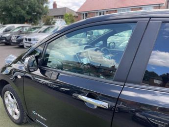 Nissan Leaf 24kWh Acenta Auto 5dr